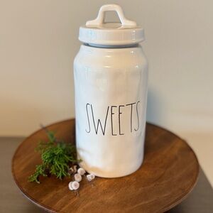 🌟RARE🌟 Rae Dunn Ceramic ‘Sweets’ Jar